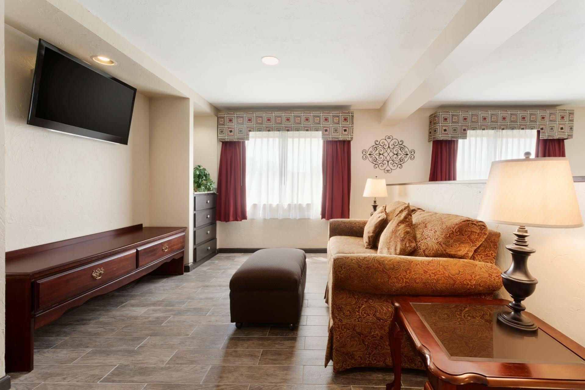Broadway Inn & Suites Oklahoma City Exterior photo