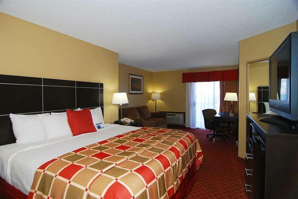 Broadway Inn & Suites Oklahoma City Exterior photo